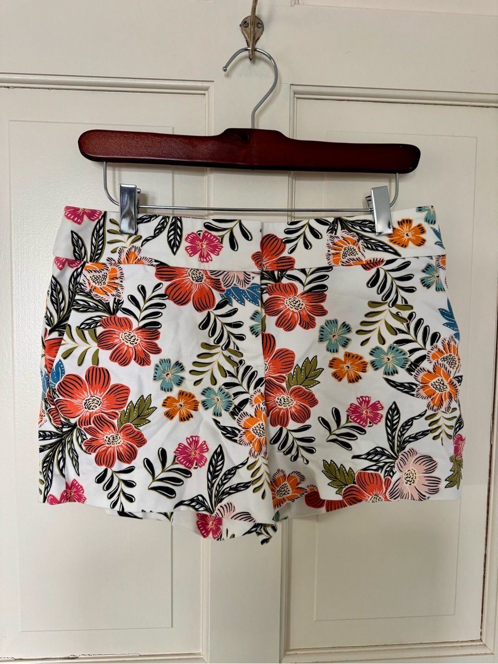Loft Floral Print Shorts, size 2